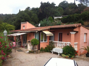 Maison de 3 chambres avec piscine partagee terrasse amenagee et wifi a Le Muy, Le Muy